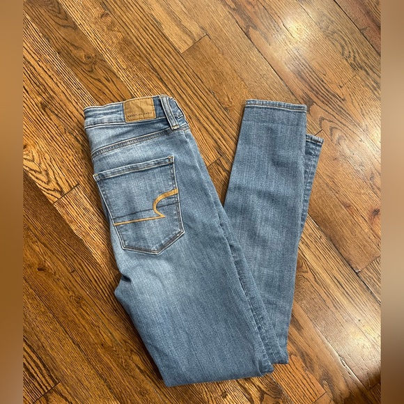 American Eagle Outfitters Blue Jeans size 4 skinny - Picture 1 of 4